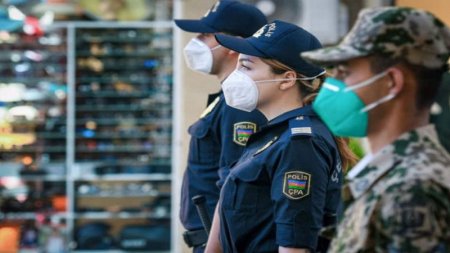 “İnsanlar pandemiyanın bitməsini düşünməsin