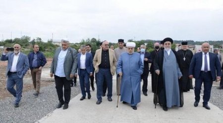 Şeyxə qarşı təxribatda FETÖ İZİ - Şuşa məscidində qılınan namaz çoxlarının “dəstəmazını” pozub !