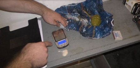 “Patı” satan şəxsin üzərində qumbara aşkarlandı - FOTO