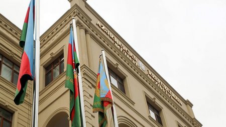 Müdafiə Nazirliyi kadr dəyişiklikləri barədə məlumatlara aydınlıq gətirdi