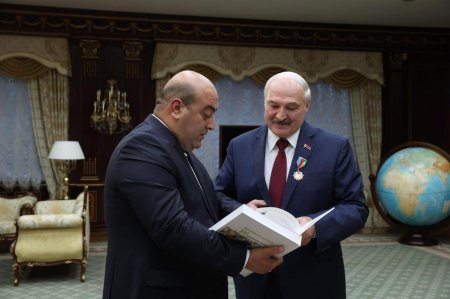 Президент Республики Беларусь Александр Лукошенко награждён Золотым Орденом « Друг Азербайджана «