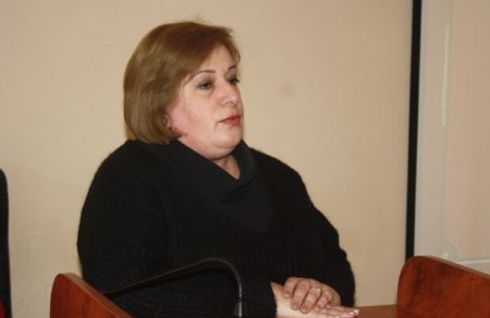 BSU-nun sabiq şöbə müdirinin məhkəməsində şahidlər dindirilib