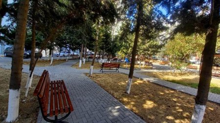 Nəsimi rayonunda daha bir abad həyət sakinlərin istifadəsinə verilib -FOTOLAR