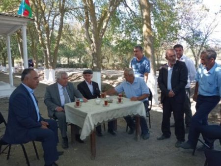 Sabir Rüstəmxanlı Neftçalada seçicilərlə görüşüb