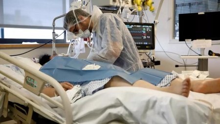 Türkiyədə son sutkada yeni növ koronavirusdan (COVID-19) 227 nəfər ölüb.