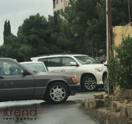 Bakıda polis əməkdaşının arvadını güllələyib öldürdüyü yerdən GÖRÜNTÜLƏR (FOTOLAR)