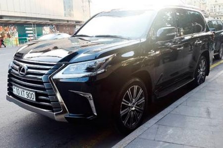 İcra başçısı oğluna son model “Lexus-570“ alıb - FOTO
