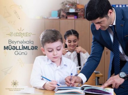 Təhsil naziri müəllimləri təbrik etdi (FOTO)