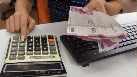 Bakıda 50 manat verməyən şagirdlər dərsə buraxılmadı, araşdırma başladı