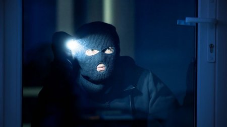 Lənkəranda maskalı şəxslər yanacaqdoldurma məntəqəsinə basqın etdi