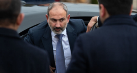 Paşinyan Moskvada səfərdədir