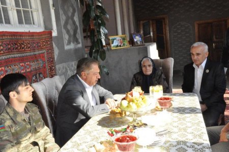 Millət vəkili Zəfər Günü ərəfəsində şəhid ailələri ilə görüşdü - FOTOLAR