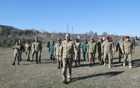 Hikmət Həsənov generallarla görüşdə niyə yox idi? - HƏQİQƏTƏN DƏ...