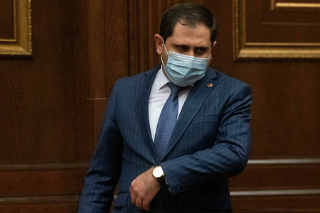 Ermənistanın yeni müdafiə nazirinin rüsvayçı keçmişi - TƏFƏRRÜAT Ermənistanın yeni müdafiə nazirinin rüsvayçı keçmişi - TƏFƏRRÜAT