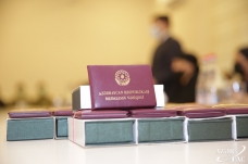 Xaçmazda Vətən müharibəsi iştirakçılarına medalları şəhid anaları təqdim edib