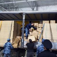 Gömrükçülər külli miqdarda pirotexniki vasitə müsadirə etdilər - Foto Gömrükçülər külli miqdarda pirotexniki vasitə müsadirə etdilər - Foto