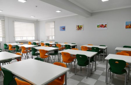 Prezident İlham Əliyev və birinci xanım Mehriban Əliyeva Şamaxıda Çarhan kənd orta məktəbinin yeni binasının açılışında iştirak ediblər