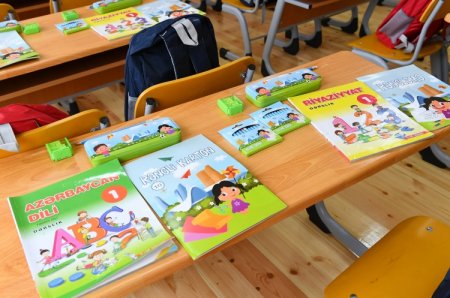 Prezident İlham Əliyev və birinci xanım Mehriban Əliyeva Şamaxıda Çarhan kənd orta məktəbinin yeni binasının açılışında iştirak ediblər