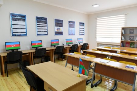 Prezident İlham Əliyev və birinci xanım Mehriban Əliyeva Şamaxıda Çarhan kənd orta məktəbinin yeni binasının açılışında iştirak ediblər