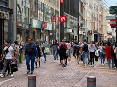 Bu ölkədə tibbi maska yenidən məcburi olacaq