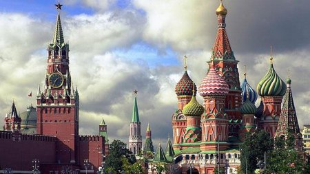 “Kreml siyasi oyun oynadığını gizlətmir” - Qroskovski