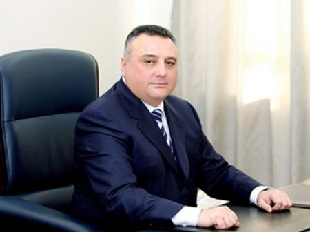 “Yarım milyon verməlisən, nazirə çatacaq...” – İş adamı danışdı