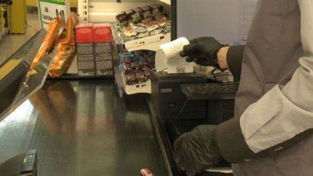 Onlar ƏDV çeklərini günün sonunda öz hesablarına keçirirlər... - Ekspert