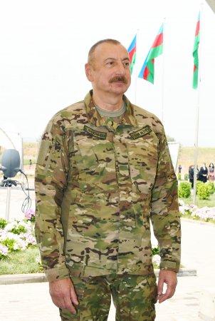 Ali Baş Komandan İlham Əliyev Şuşada hərbçilər qarşısında çıxış etdi