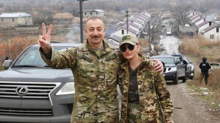 Prezident və birinci xanım Cıdır düzündə ağac əkdi