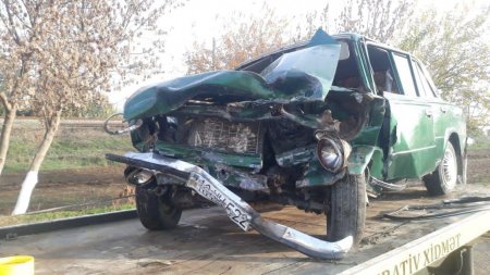 Tovuzda ağır qəza: 1 ölü, 6 yaralı - Foto