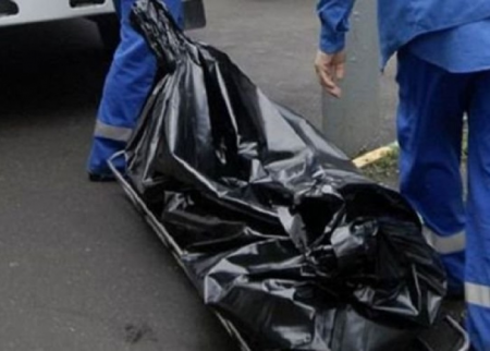 Yasamalda evin damından meyit tapıldı