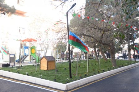 Nəsimi rayonunda daha bir abad həyət sakinlərin istifadəsinə verilib -FOTOLAR