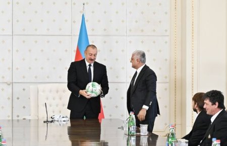İlham Əliyev “Qarabağ” futbol klubunun üzvlərini qəbul etdi – FOTO