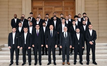 İlham Əliyev “Qarabağ” futbol klubunun üzvlərini qəbul etdi – FOTO