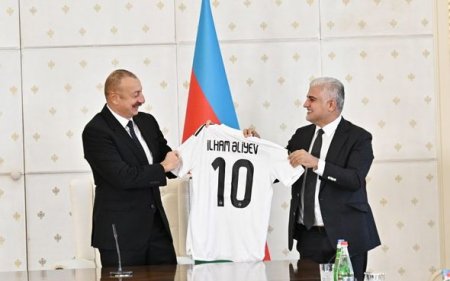 İlham Əliyev “Qarabağ” futbol klubunun üzvlərini qəbul etdi – FOTO