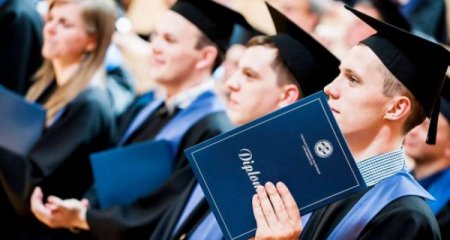 Azərbaycanda təhsil alan əcnəbi tələbələrin sayı açıqlanıb