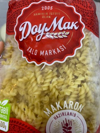 Bakıda “Doymak” makaronunun içindən həşəratlar çıxdı - FOTO