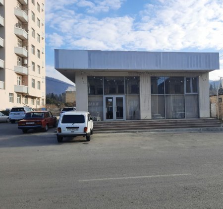 Balakəndə gecə saatlarında fəaliyyət göstərən çay evinin icarədarı və müştəriləri cərimələnib Balakəndə gecə saatlarında fəaliyyət göstərən çay evinin icarədarı və müştəriləri cərimələnib