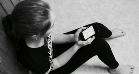 Bakıda iki uşaq atasının cinayəti: 13 yaşlı qızı evə apardı, 