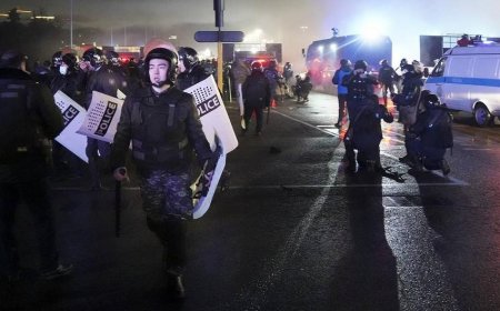 Qazaxıstanda 200 nümayişçi saxlanılıb - 95 polis xəsarət alıb