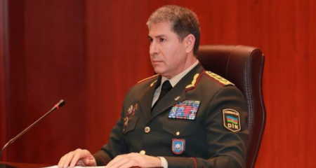 Vilayət Eyvazov idarə rəisini işdən çıxardı