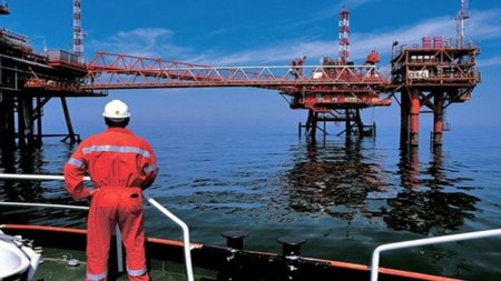 SOCAR: “Dənizdə çalışan 82 əməkdaşımız təxliyyə olunub”
