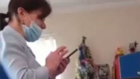 Uşağı vuran tərbiyəçinin kimliyi açıqlandı (RƏSMİ)