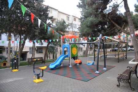 Nəsimi rayonunda növbəti abad həyət sakinlərin istifadəsinə verilib -FOTOLAR