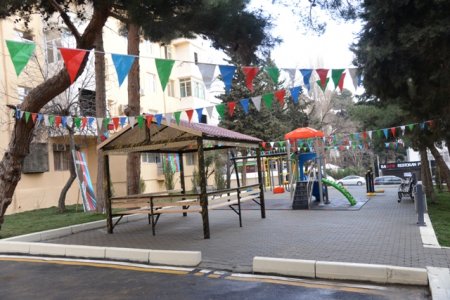 Nəsimi rayonunda növbəti abad həyət sakinlərin istifadəsinə verilib -FOTOLAR