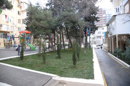 Nəsimi rayonunda növbəti abad həyət sakinlərin istifadəsinə verilib -FOTOLAR