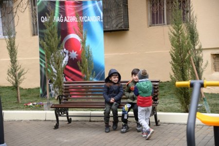 Nəsimi rayonunda növbəti abad həyət sakinlərin istifadəsinə verilib -FOTOLAR