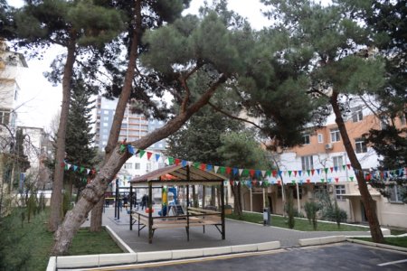Nəsimi rayonunda növbəti abad həyət sakinlərin istifadəsinə verilib -FOTOLAR