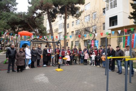 Nəsimi rayonunda növbəti abad həyət sakinlərin istifadəsinə verilib -FOTOLAR