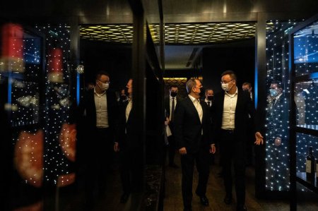 Macarıstanın XİN başçısı Azərbaycana gəlib